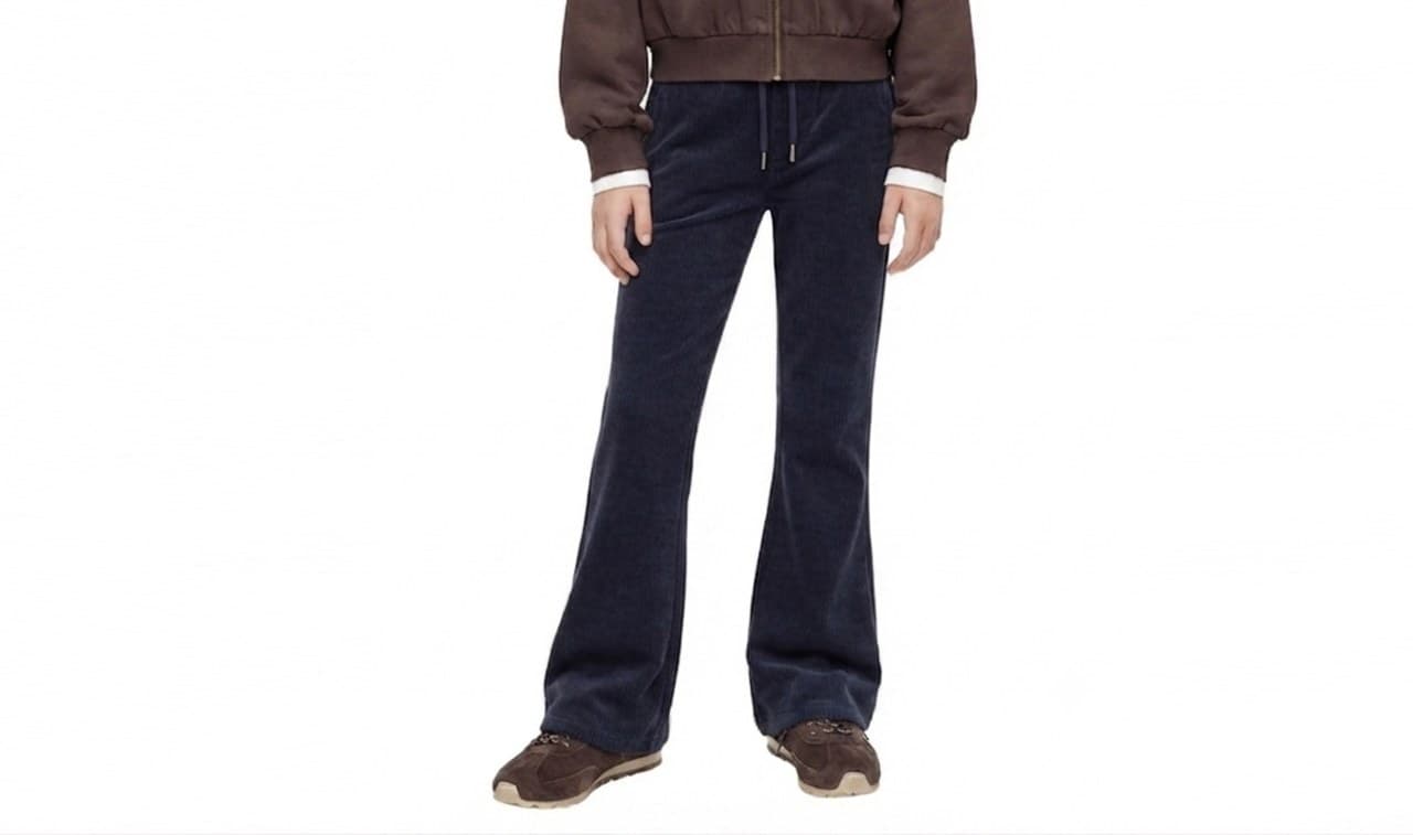 Drop Velour shown on model
